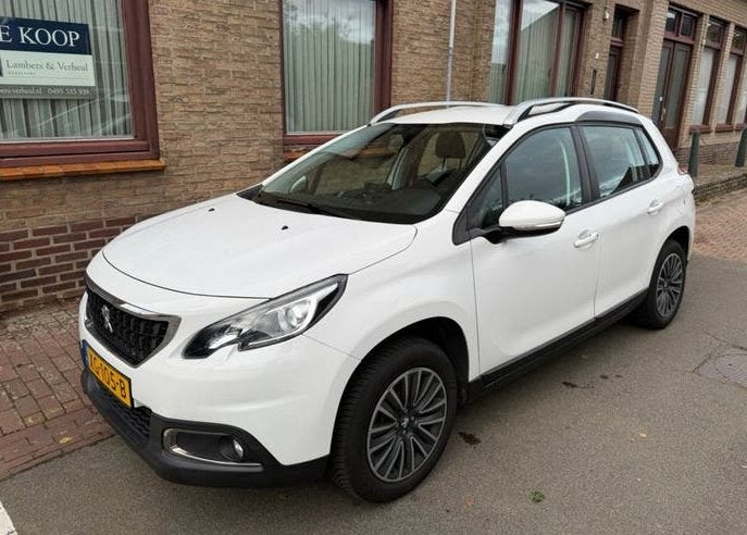 Peugeot 2008 1.2 Puretech uit 2019 KMstand: 103000, Voorwielaandrijving, 83 pk, 1199 cc, 1055 kg