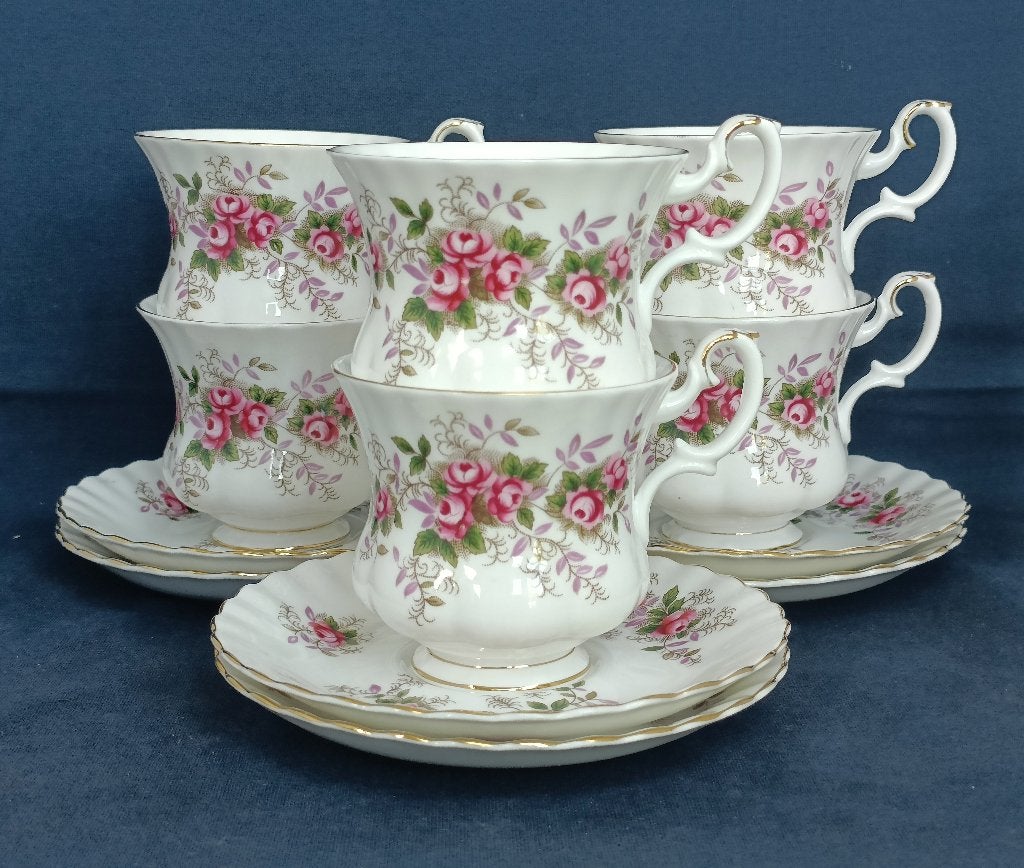 Royal Albert Lavender Rose - dameskopjes en schotels, Ophalen of Verzenden
