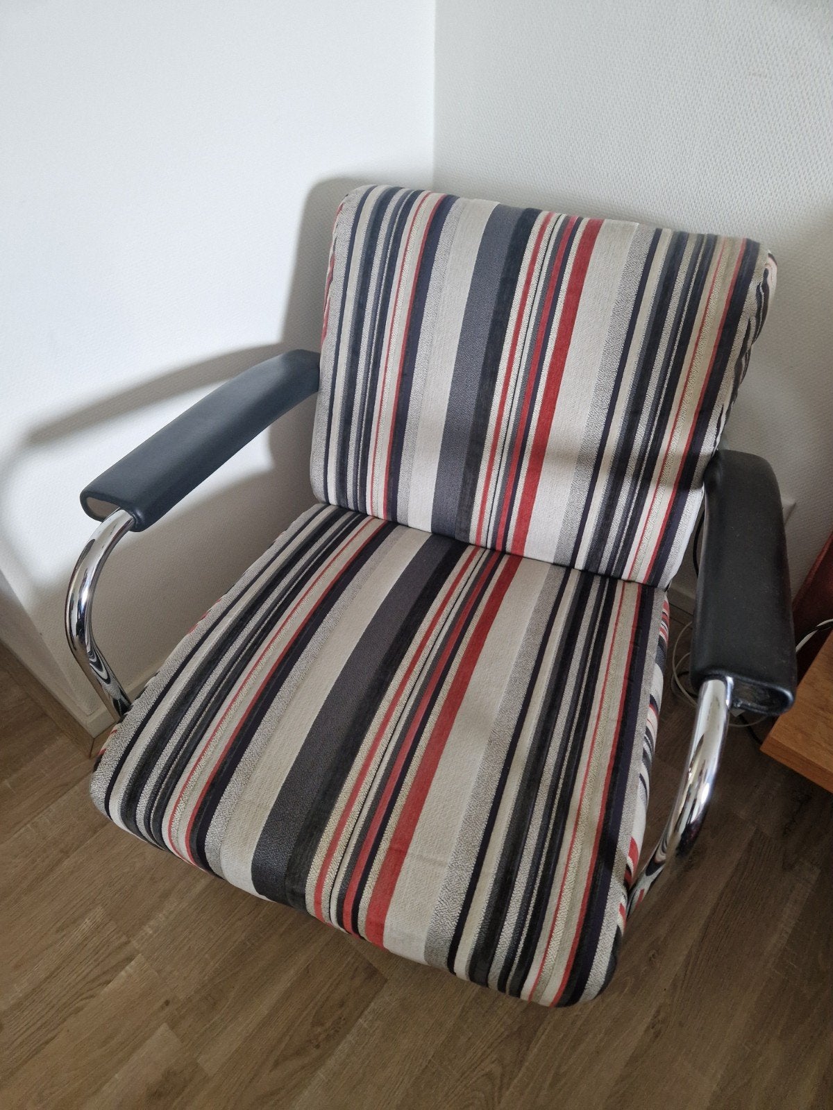 Leolux design stoel (type Skylla) fauteuil, Ophalen, Gebruikt, Hout, Design