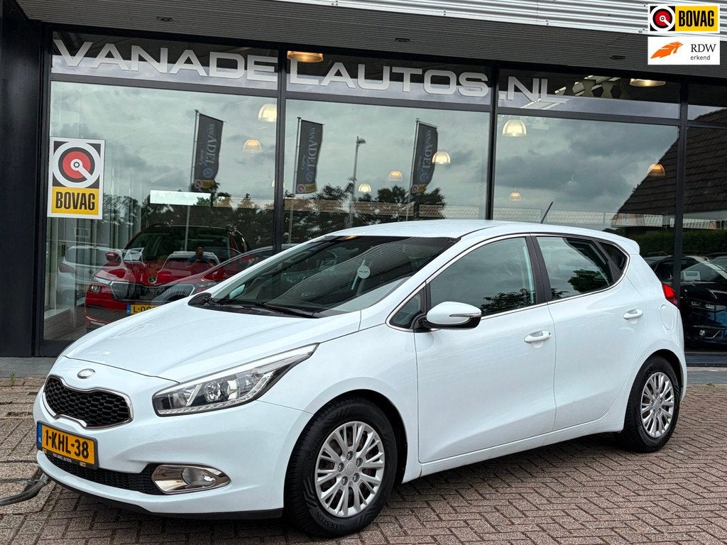 Kia Cee'd 1.6 GDI Plus Pack 5Drs Aut. Navi Camera Clima Crui, Auto's, Kia, Bedrijf, Te koop, (Pro) Cee d, ABS, Achteruitrijcamera
