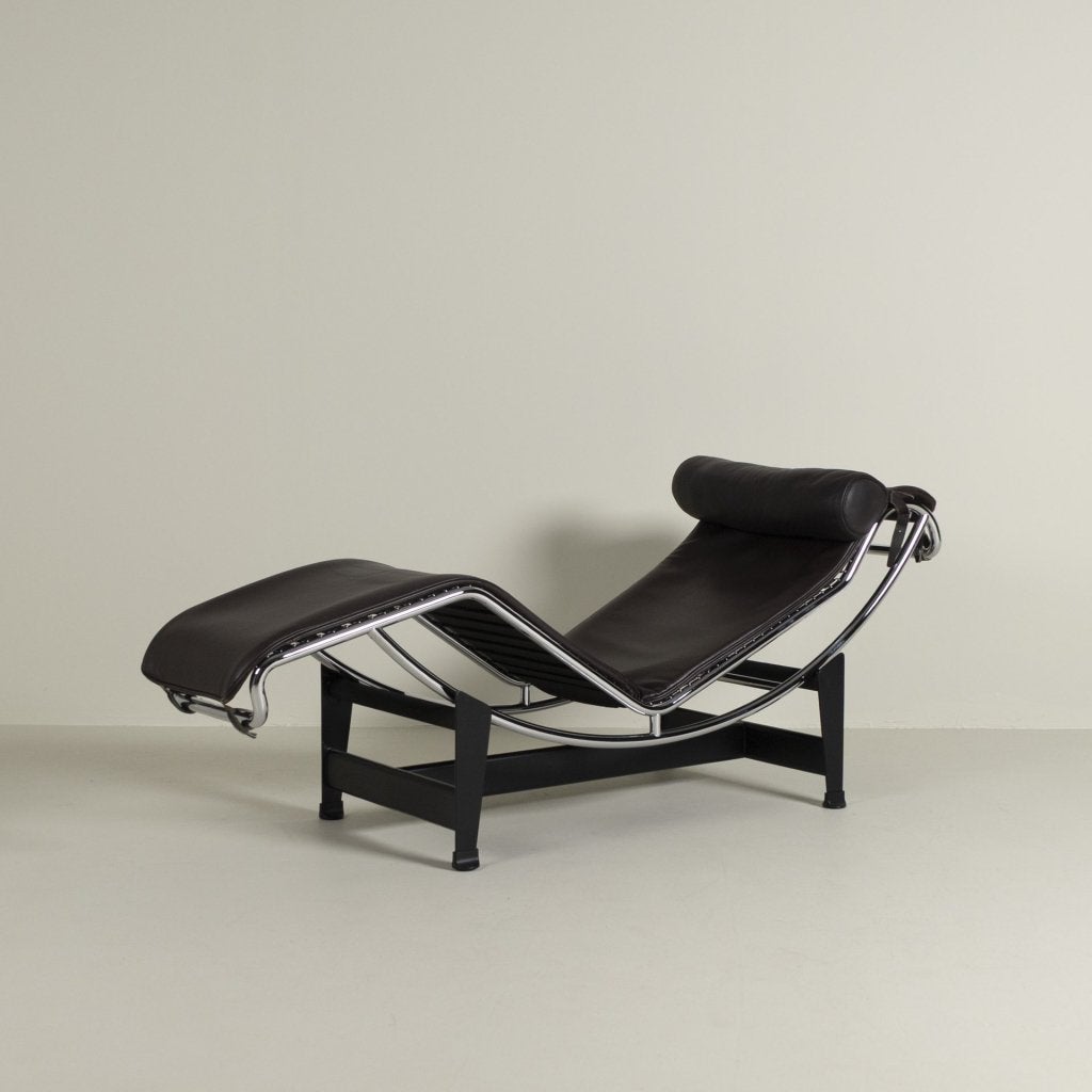 Cassina LC4 Chaise Longue Donkerbruin Leer, Cassina, Zo goed als nieuw, Niet ingevuld, Niet ingevuld