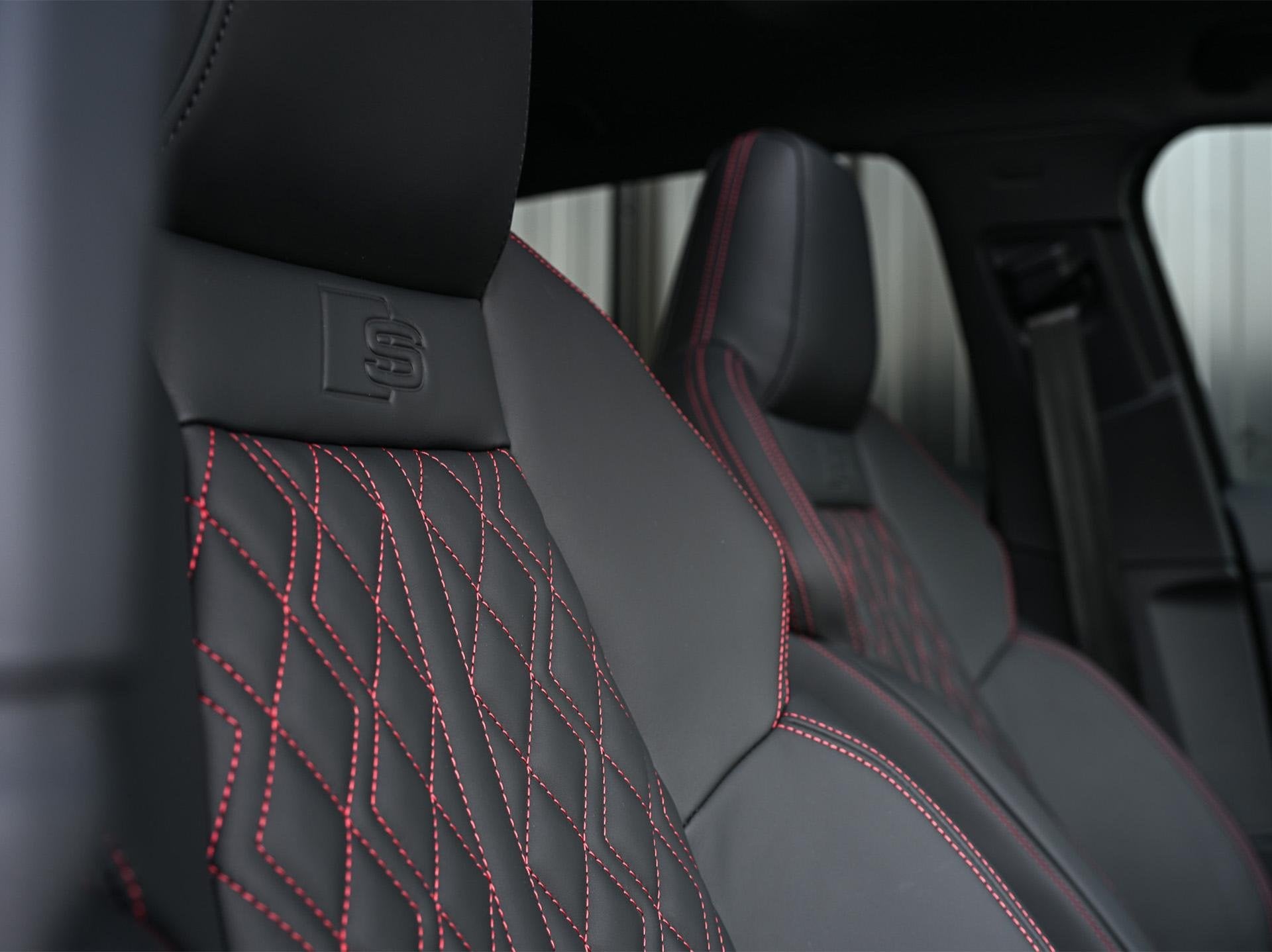 Audi A3 Sportback 45 TFSI e S edition Competition | Panorama, 4 cilinders, 700 kg, 150 min, Automatische klimaatregeling