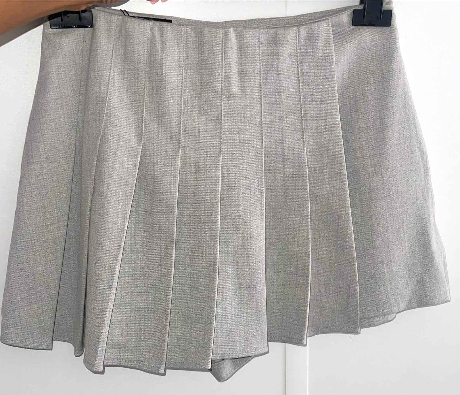 Zara Grijze Geplooide Skort - Nieuw met kaartjes, Kleding | Dames, Rokken, Nieuw, Ophalen of Verzenden, Maat 34 (XS) of kleiner