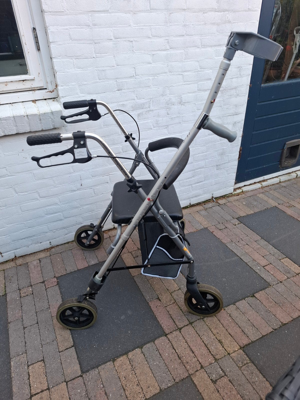 Rollator met wandelstok (kruk)., Ophalen, Opvouwbaar, Gebruikt