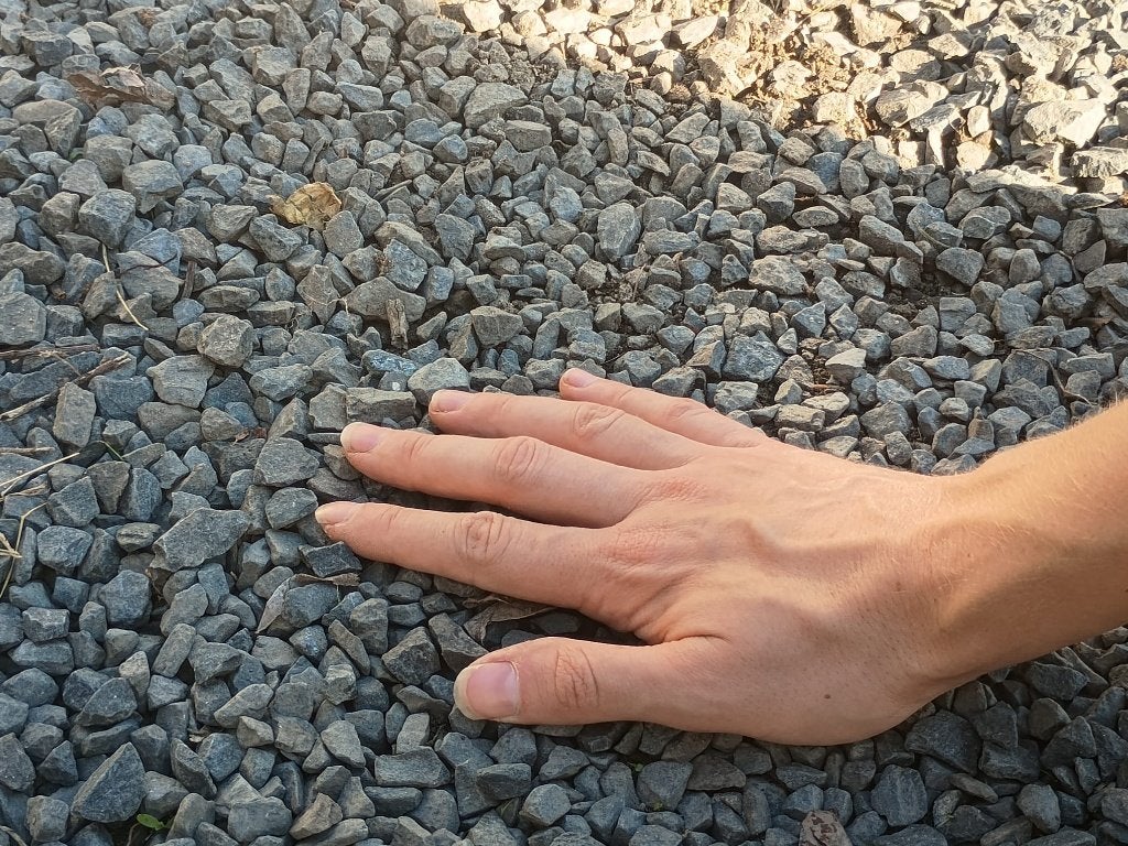 Gratis af te halen. Ca. 250liter antraciet split. (ca.8m2), Ophalen, Gebruikt, Antraciet, Split