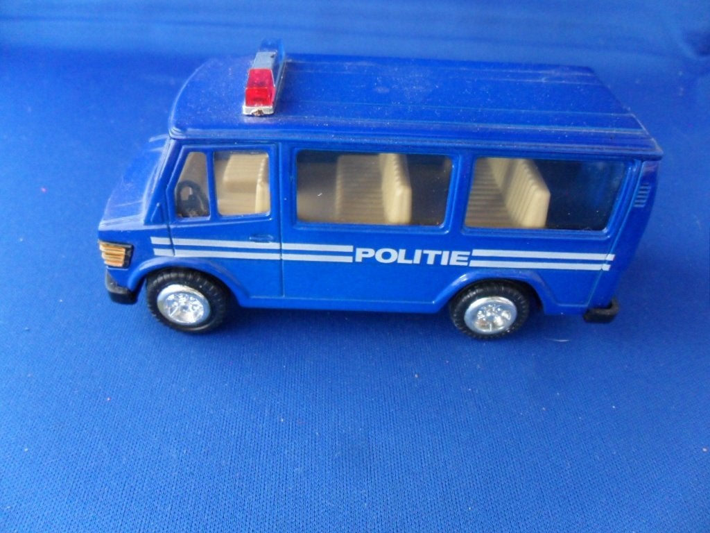Vintage Politiebusje - Mercedes Benz, Ophalen of Verzenden, Zo goed als nieuw, Bus of Vrachtwagen, SIKU