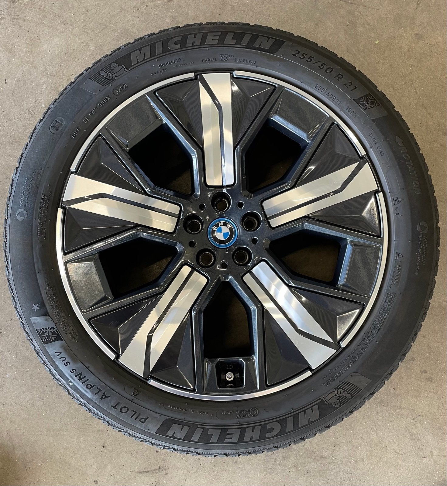 BMW iX I20 21 inch winterset michelin, Auto-onderdelen, Ophalen, Gebruikt, 255 mm, Banden en Velgen