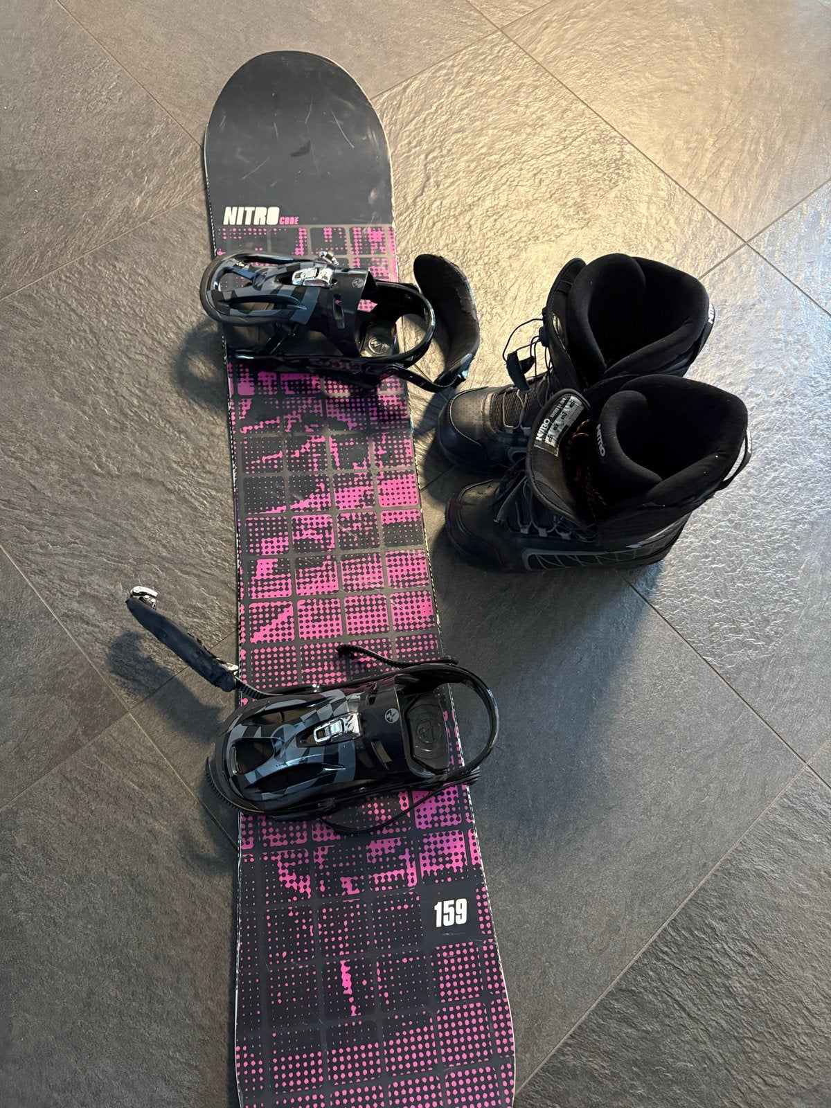 Nitro Core Snowboard 159cm met bindingen en snowboots, Ophalen, Gebruikt, Board