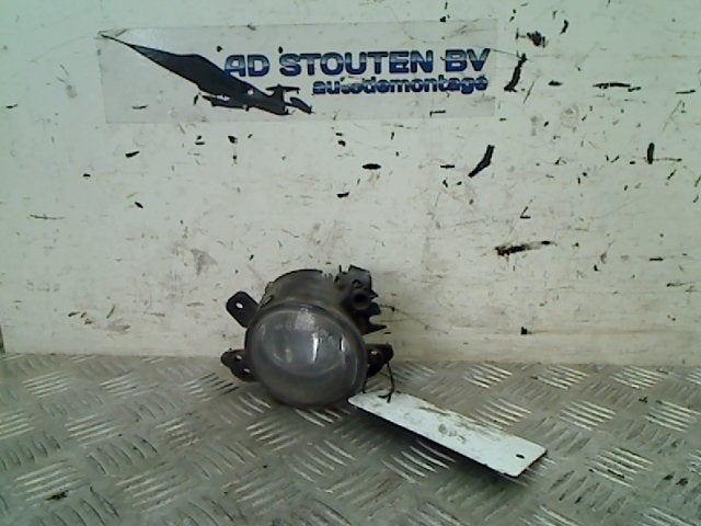 Mistlamp Rechts Voor Mercedes-Benz A (W169) 2007 0305076002, Gebruikt, Mercedes-Benz AG, Mercedes-Benz, Mercedesstraße 120, Stuttgart 70372, , Duitsland