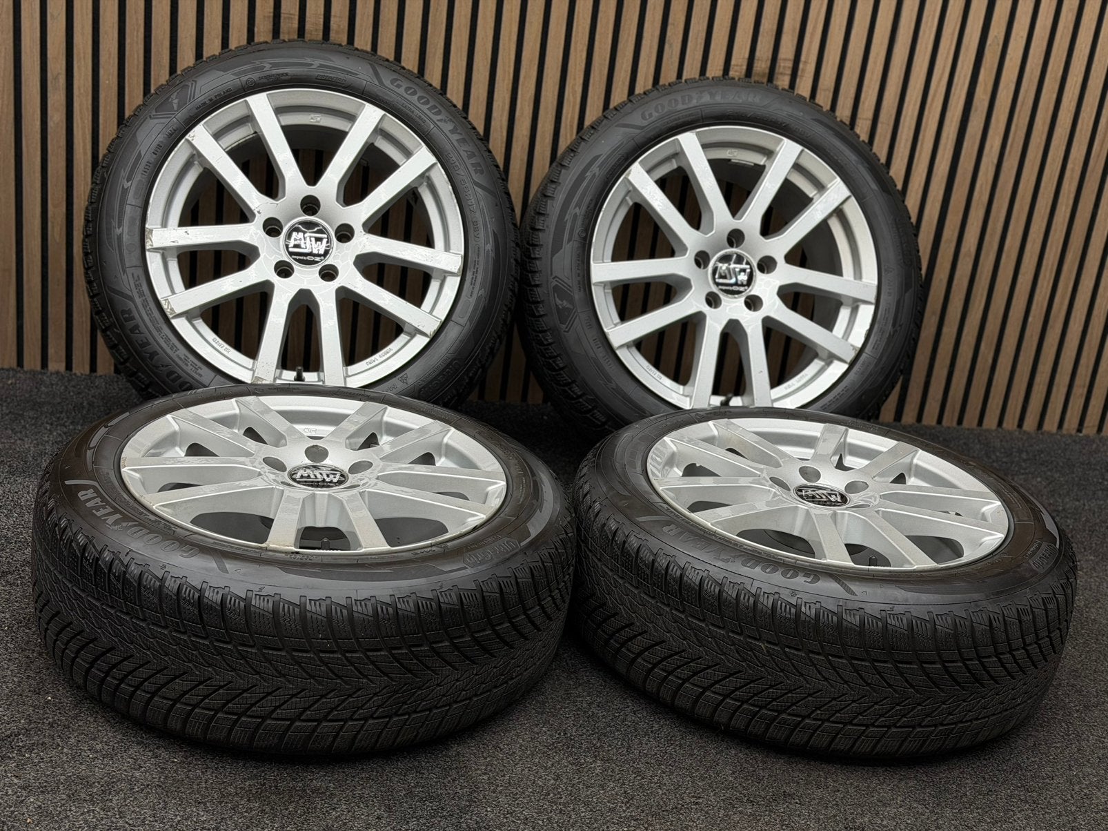 17 inch MSW22 OZ - Superb Passat T-Roc 5x112 Goodyear 2024, Ophalen, 215 mm, ., Banden en Velgen