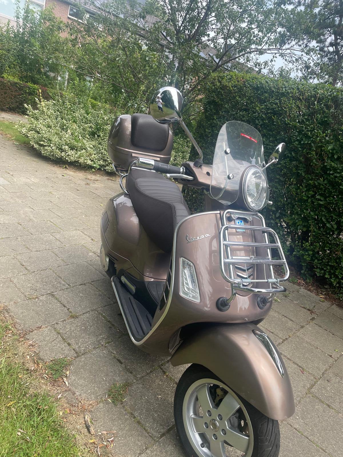 Vespa GTS 300 bruin - 2018 kmstand 3773 Compleet met koffer, Scooter, Particulier, Automaat, Traction Control