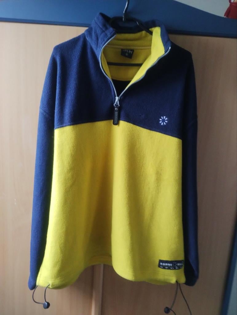 Mooie vliestrui met kleuren van Damon Hill, Ophalen of Verzenden, Zo goed als nieuw, Maat 56/58 (XL)