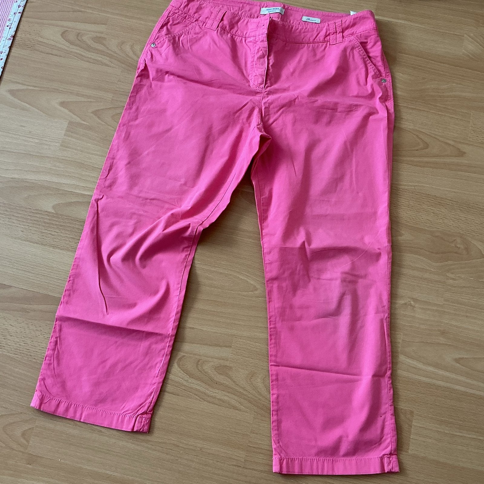 Gerry Weber Roxane Broek - Maat 42R, Kleding | Dames, Broeken en Pantalons, Gedragen, Maat 42/44 (L), Roze, Driekwart, Ophalen of Verzenden