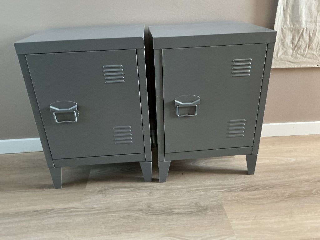 Nachtkastjes, Ophalen, Minder dan 45 cm, Metaal of Aluminium, 55 tot 70 cm