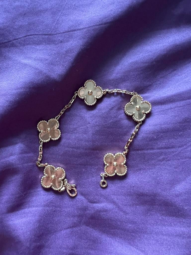 Van Cleef Klaver Armband - Goudkleurig | Alhambra Stijl, Ophalen of Verzenden, Zo goed als nieuw, Goud, Overige materialen