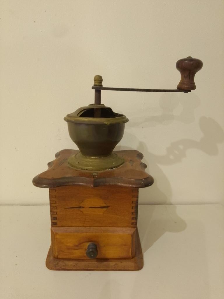 Antieke koffiemolen - Houten handmolen, Antiek en Kunst, Antiek | Keukenbenodigdheden, Ophalen of Verzenden