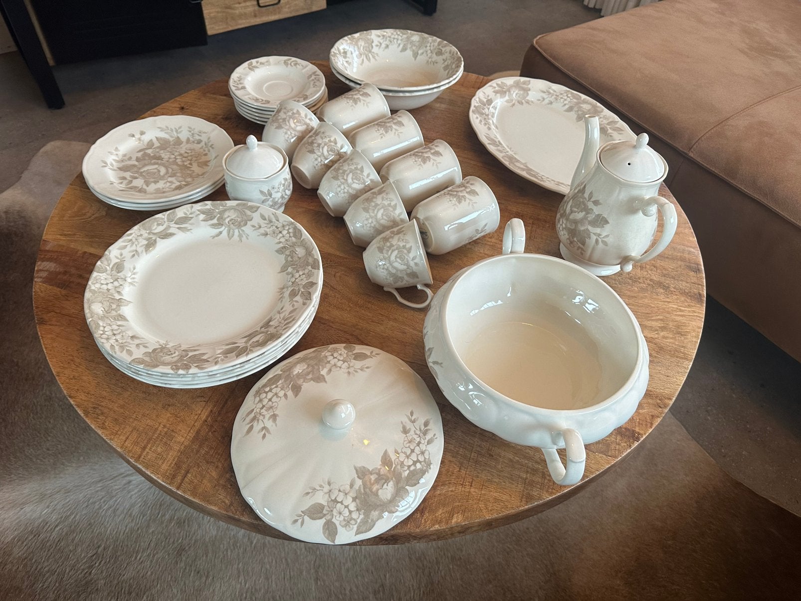 Servies Claytan, Huis en Inrichting, Keuken | Servies, Ophalen, Porselein, Overige stijlen, Bord(en)