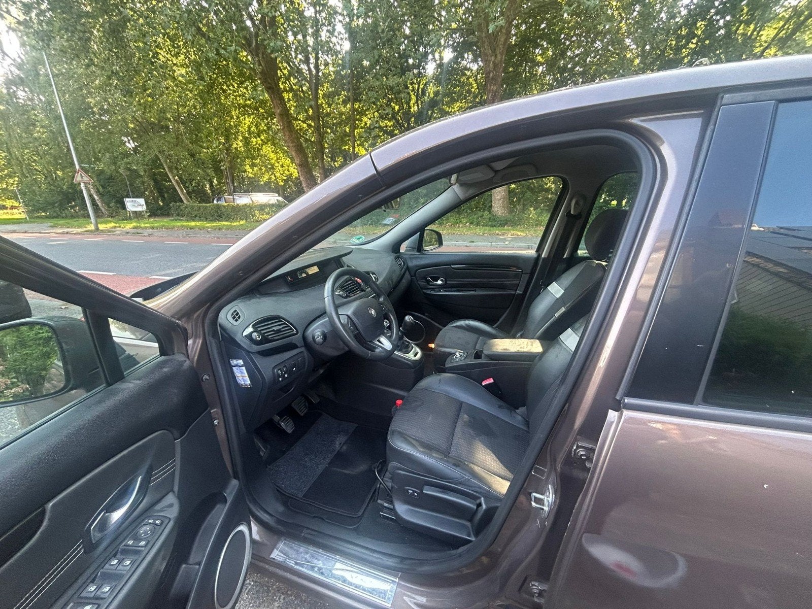 Renault Grand Scenic 1.4 TCE 7Persoons 2012 Bruin, Auto's, Renault, Voorwielaandrijving, 4 cilinders, Bruin, 7 stoelen