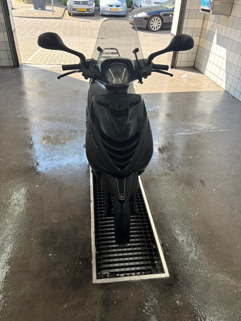 Piggio zip 4t, Fietsen en Brommers, Scooters | Piaggio, Ophalen of Verzenden, Zo goed als nieuw, Benzine, Zip