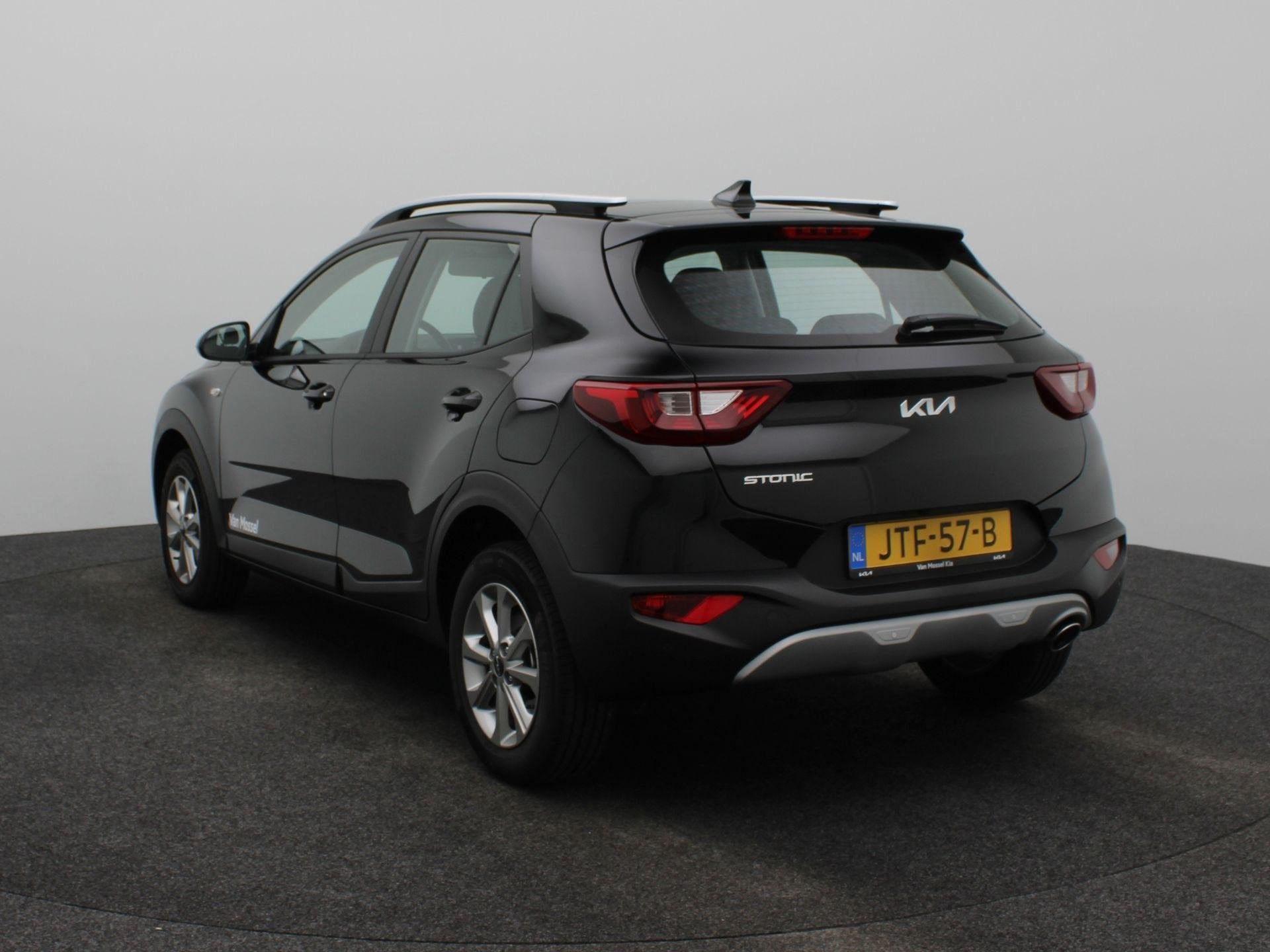 Kia Stonic 1.0 T-GDi MHEV DynamicLine | Navigatie | Climate, Auto's, Kia, 710 kg, Euro 6, Zwart, Origineel Nederlands