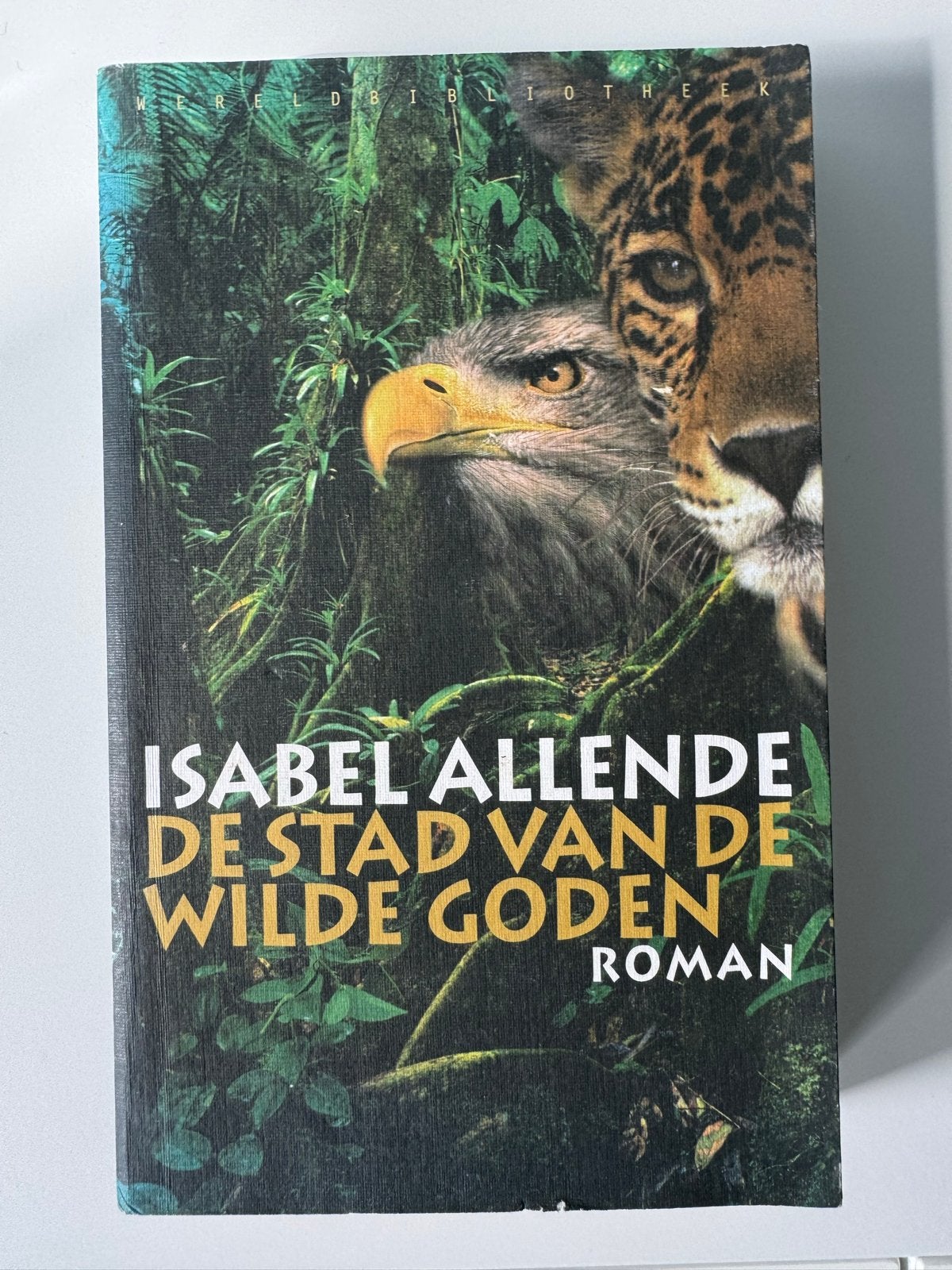 Isabel Allende - De Stad van de Wilde Goden (Roman), Ophalen of Verzenden, Zo goed als nieuw, Nederland