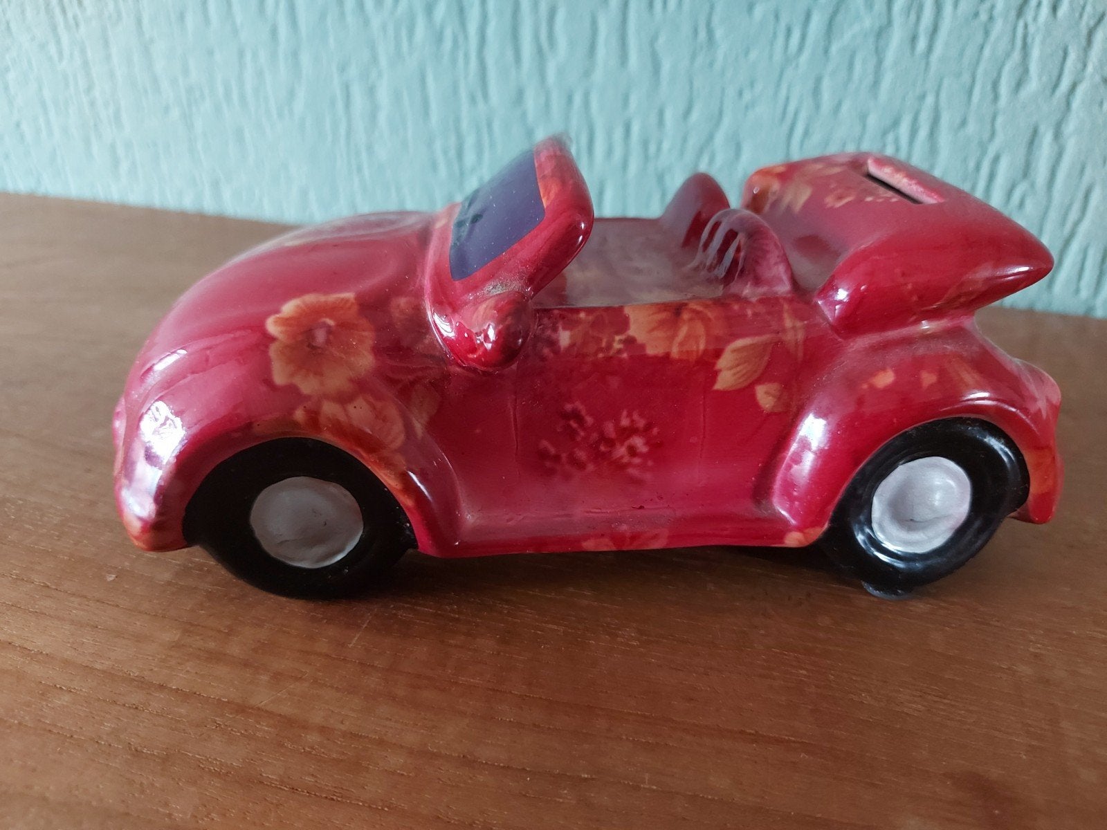 Spaarpotten: Uil en Rode Cabrio, Verzamelen, Spaarpotten, Ophalen of Verzenden, Zo goed als nieuw, Steen, Aardewerk of Keramiek