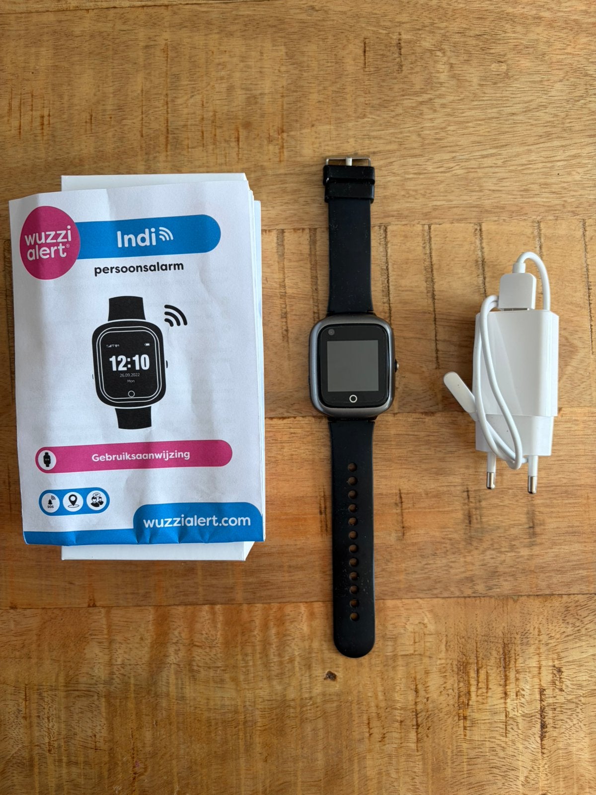 Wuzzi Alert Indi II Platina alarmhorloge, Zwart, Ophalen of Verzenden, Zo goed als nieuw, GPS
