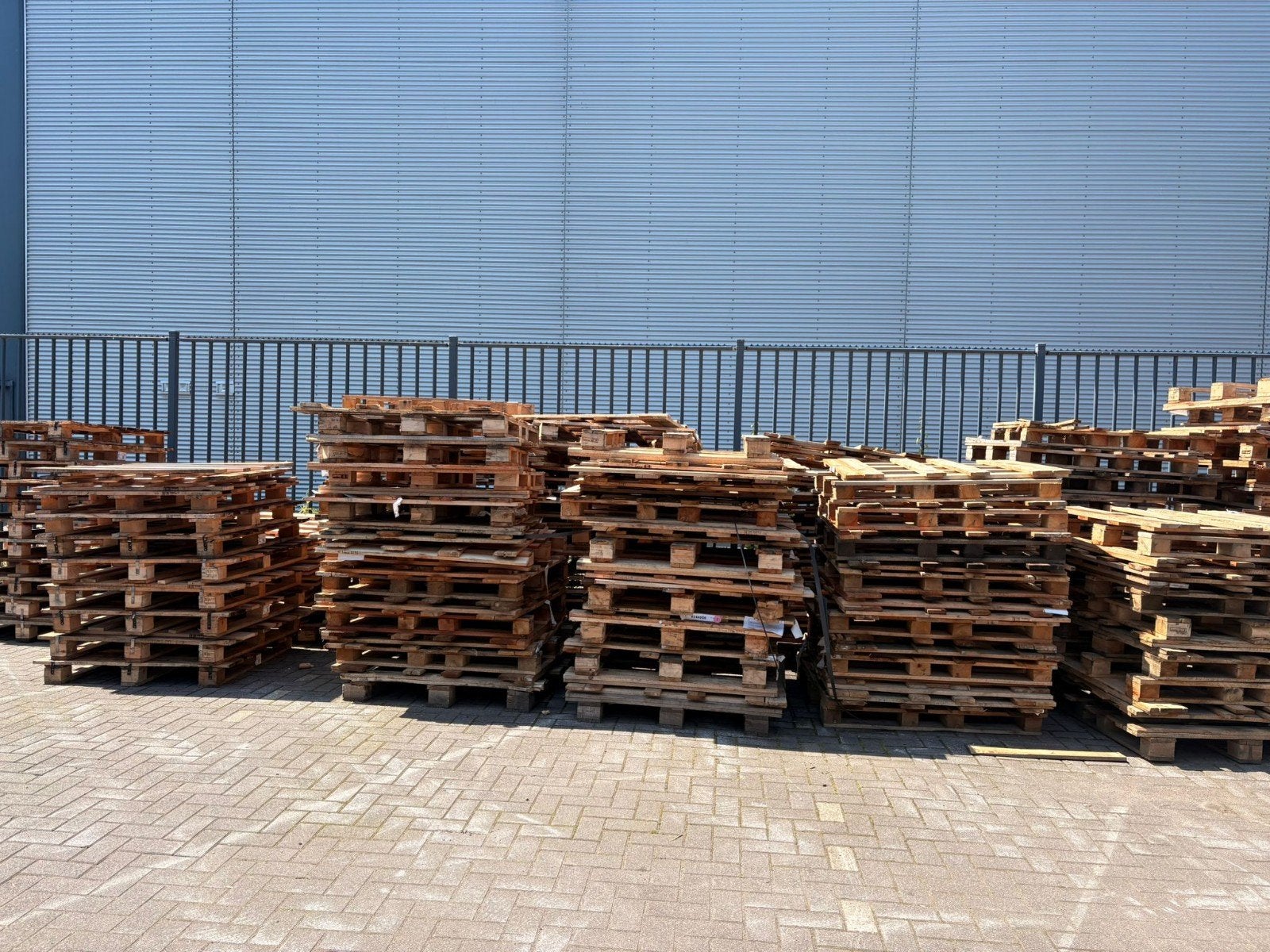 Gratis op te halen wegwerp pallets, 6 m³ of meer, Ophalen, Overige houtsoorten