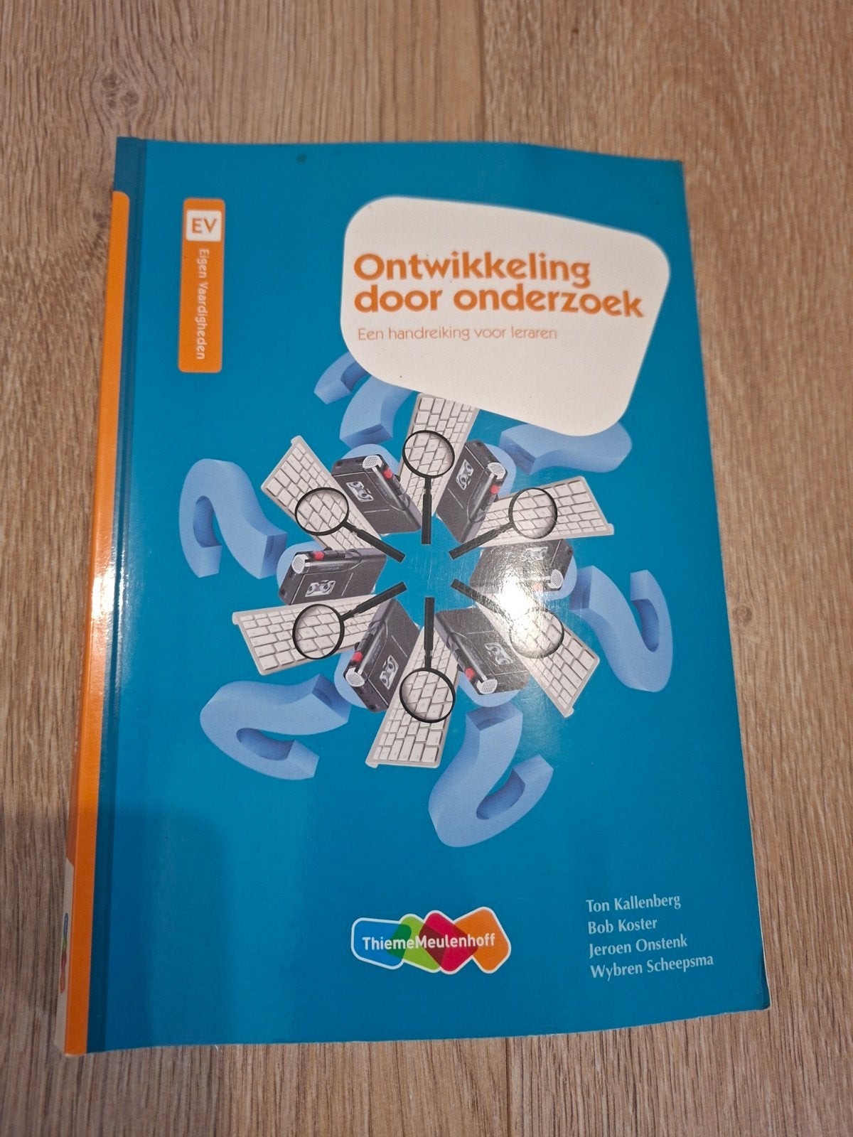 Ontwikkeling door onderzoek - Een handreiking voor leraren, Boeken, Studieboeken en Cursussen, Zo goed als nieuw, HBO, Gamma, Ophalen of Verzenden