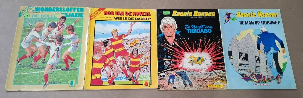 4 x voetbalstrips, oa Ronnie Hansen, Rob v/d Rovers, Sjakie, Eén stripboek, Ophalen of Verzenden, Gelezen, Diverse tekenaars en schrijvers