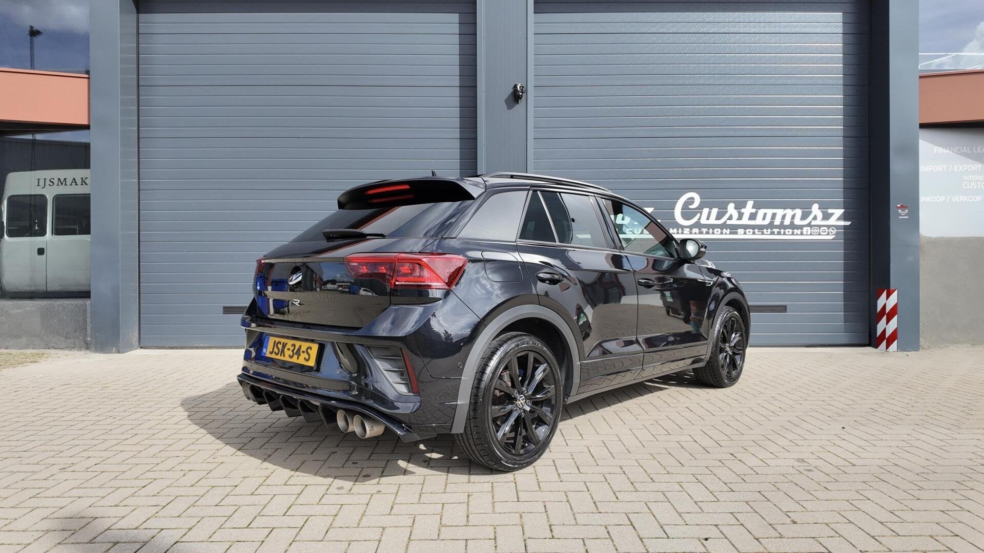Volkswagen T-Roc 1.5 TSI R-Line 3x R-Line/Pano/Camera/Acc, Dealer onderhouden, Stof, 4 cilinders, 150 pk