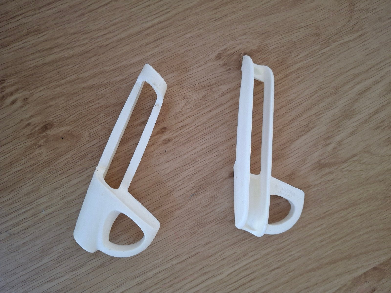 Bevestigings oogjes voor Stokke tuigje. Origineel., Ophalen of Verzenden, Zo goed als nieuw, Meegroeistoel
