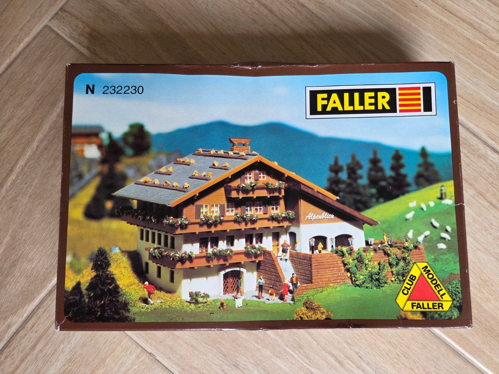 Faller 232230 Hotel Alpenblick Spoor N - Modelbouw, Ophalen of Verzenden, Nieuw, Brug, Tunnel of Gebouw, Overige merken
