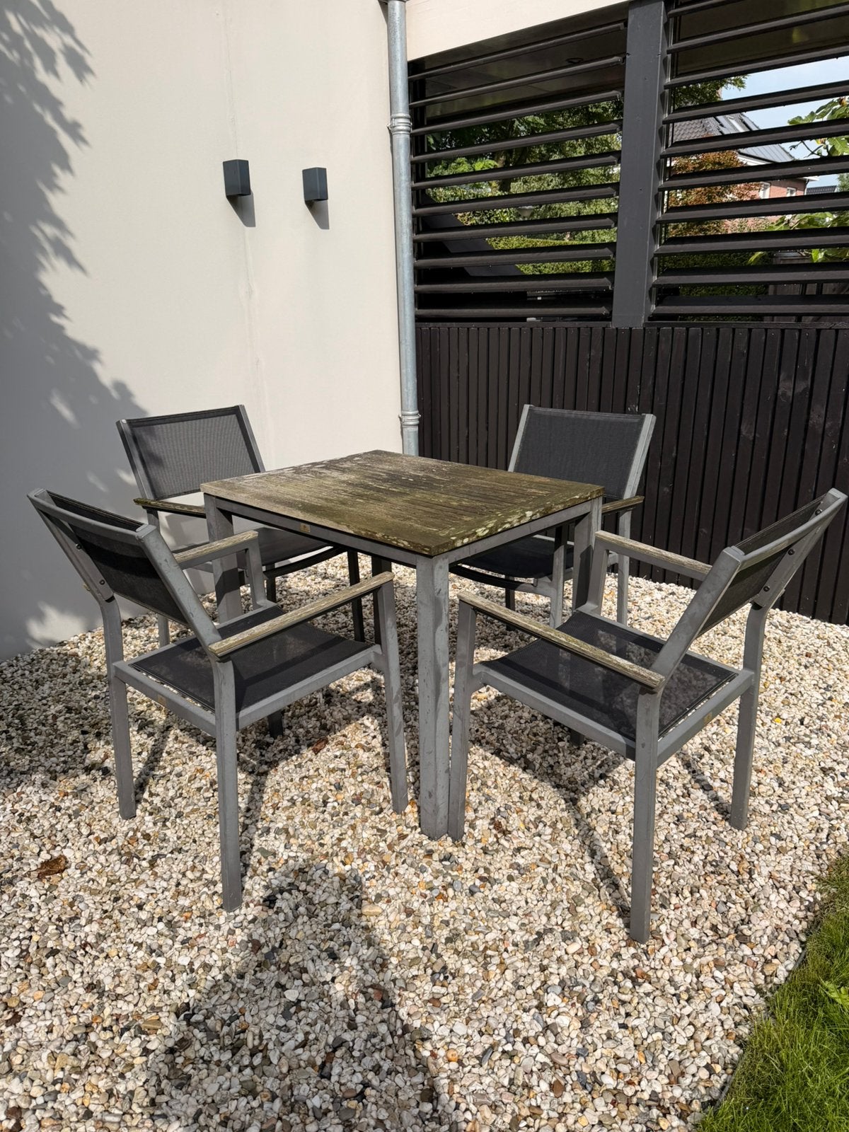 Gloster tuinset – tafel + 4 all-weather stoelen, Ophalen, Gebruikt, 4 zitplaatsen, Tuinset