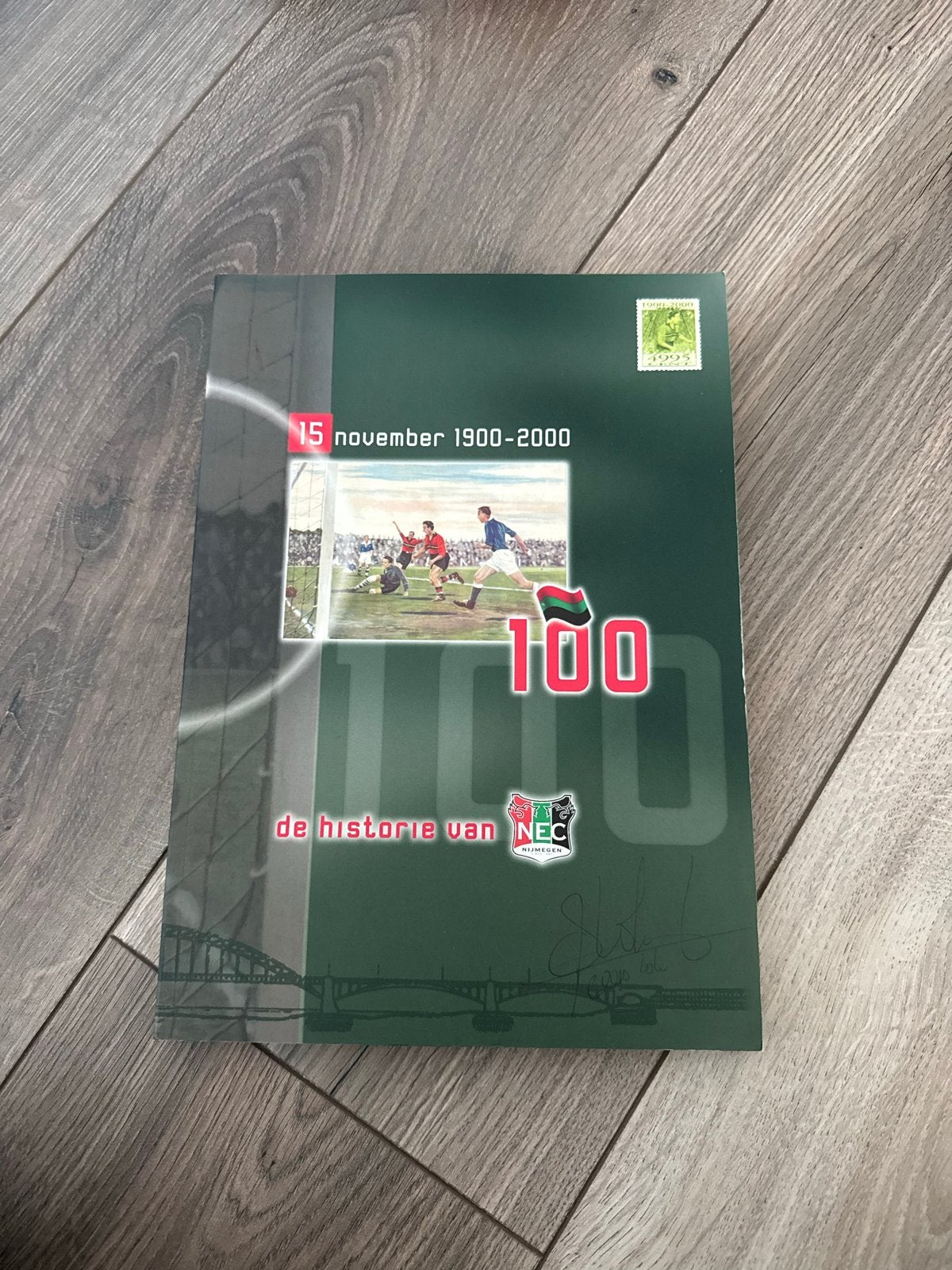 NEC 100 jaar: De historie van NEC Nijmegen (1900-2000), Ophalen of Verzenden, Zo goed als nieuw, Balsport