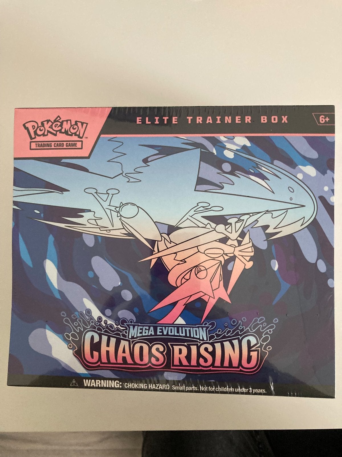 Sealed Elite Trainer Box Chaos Rising, Ophalen of Verzenden, Nieuw, Overige typen