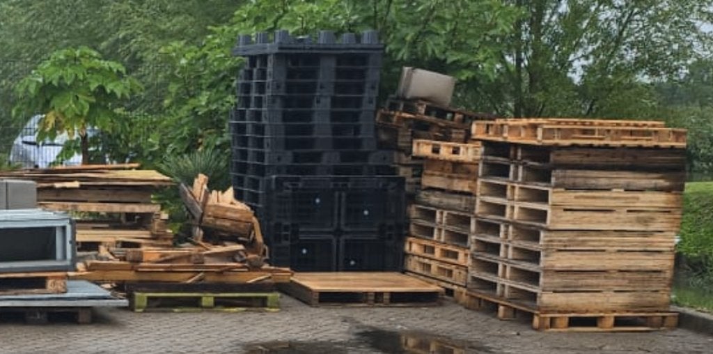 Diverse houten en plastic pallets, Doe-het-zelf en Verbouw, Hout en Planken, Ophalen, Gebruikt, Minder dan 25 mm, Pallet