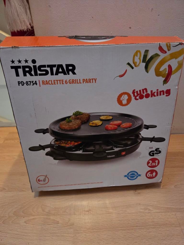 Tristar Raclette 6 Grill Party PD-8754, Witgoed en Apparatuur, Gourmetstellen, Ophalen of Verzenden, Nieuw, 4 t/m 7 personen