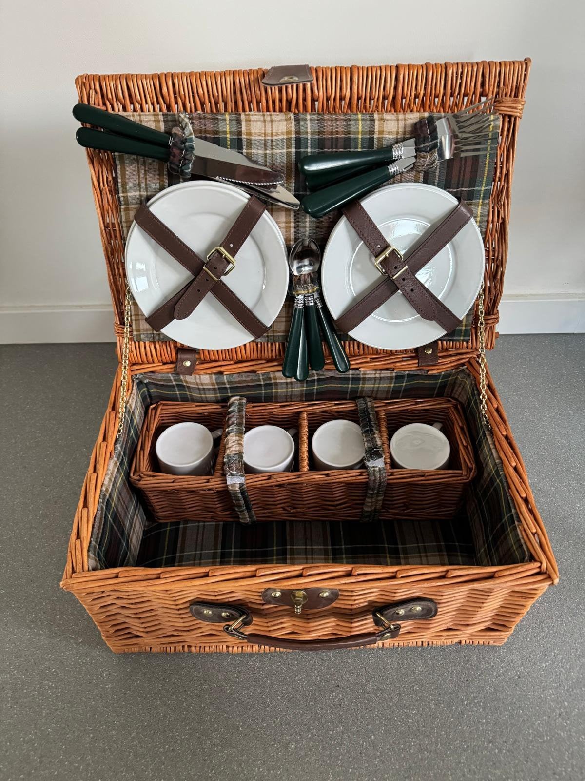 Luxe picknickmand met servies en bestek voor 4 personen., Ophalen, Nieuw