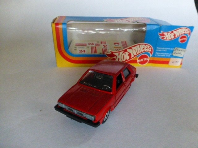 Hot Wheels 1:43 Lancia Delta rood, Ophalen of Verzenden, Zo goed als nieuw, Auto, Overige merken