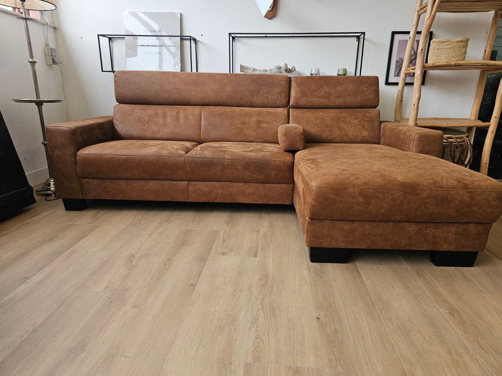 Cognac hoekbank, 125 cm of meer, 125 cm of meer, Zo goed als nieuw, Info@homefriesland.nl