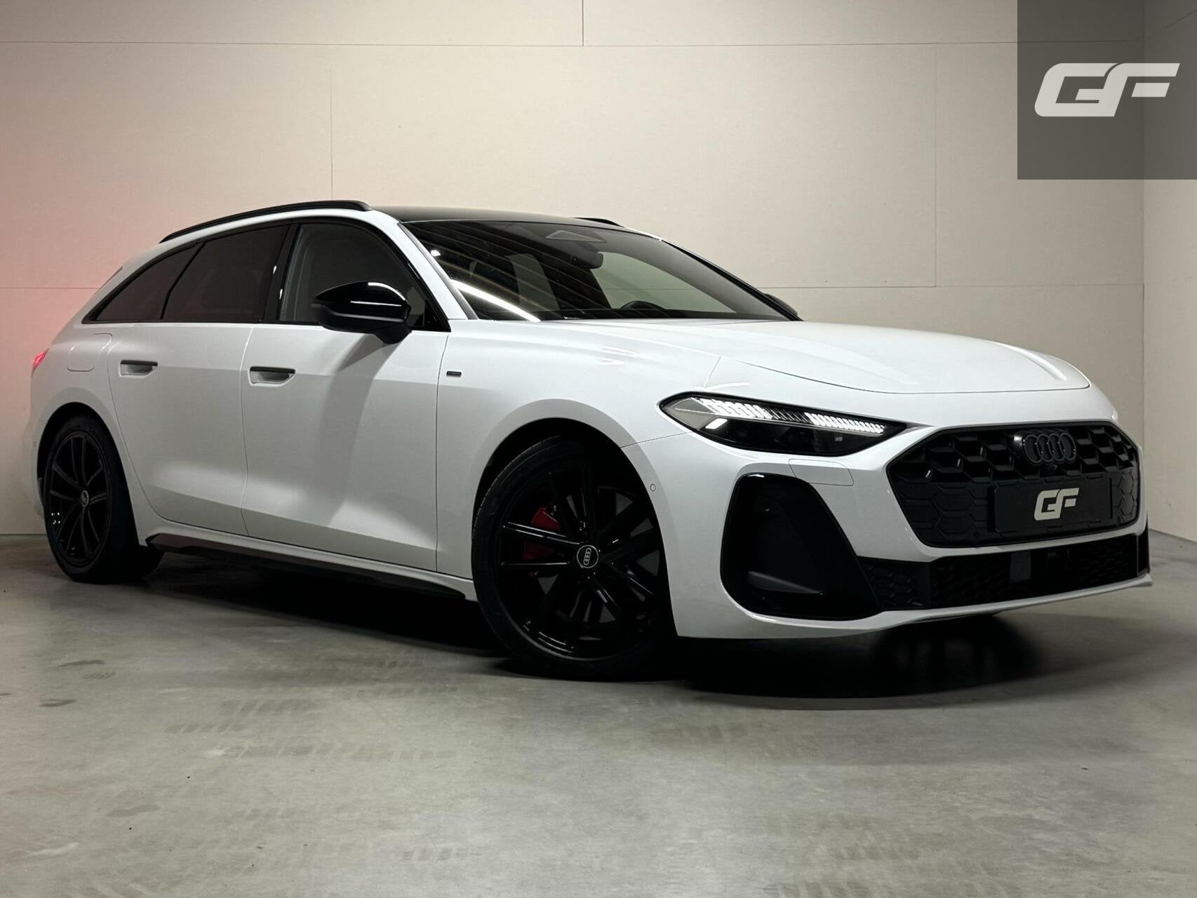 Audi A5 Avant 2.0 e-hybrid Quattro S-Line Pano 360 RS-Seat, Automaat, Dealer onderhouden, Gebruikt, Zwart