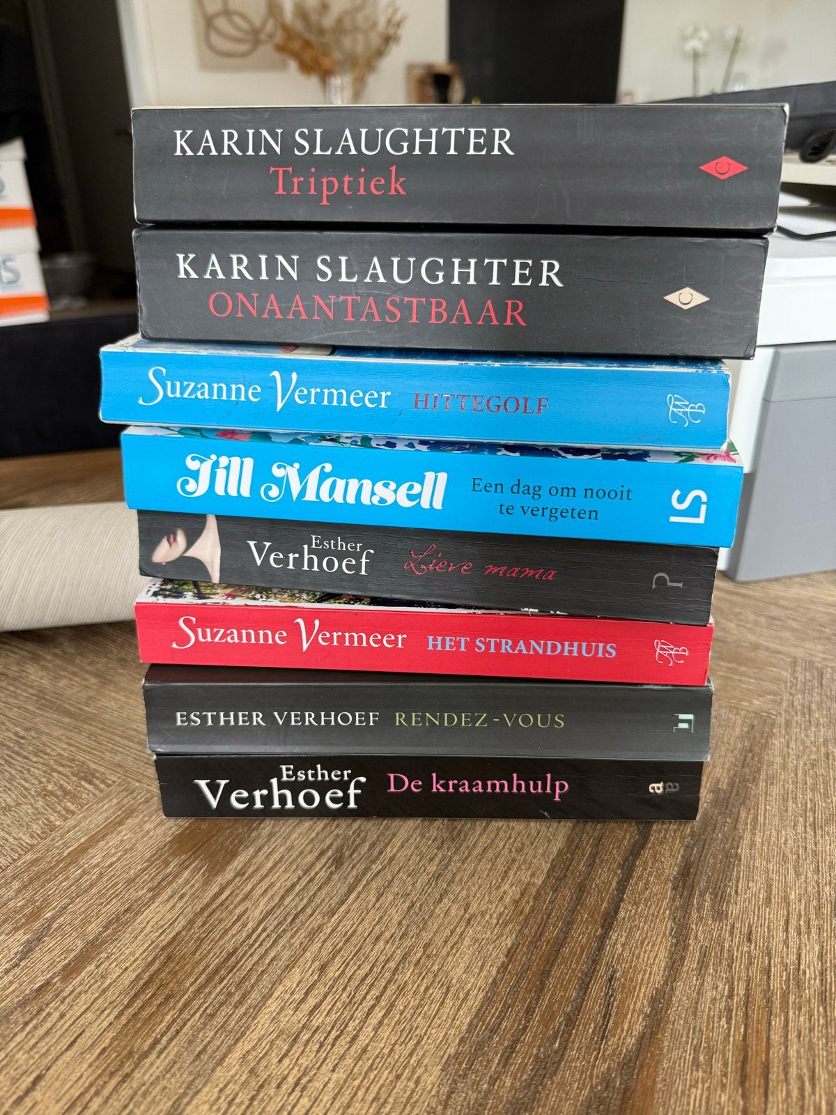 Boekenpakket: Karin Slaughter, Suzanne Vermeer, Esther Verho, Ophalen of Verzenden, Gelezen, Nederland