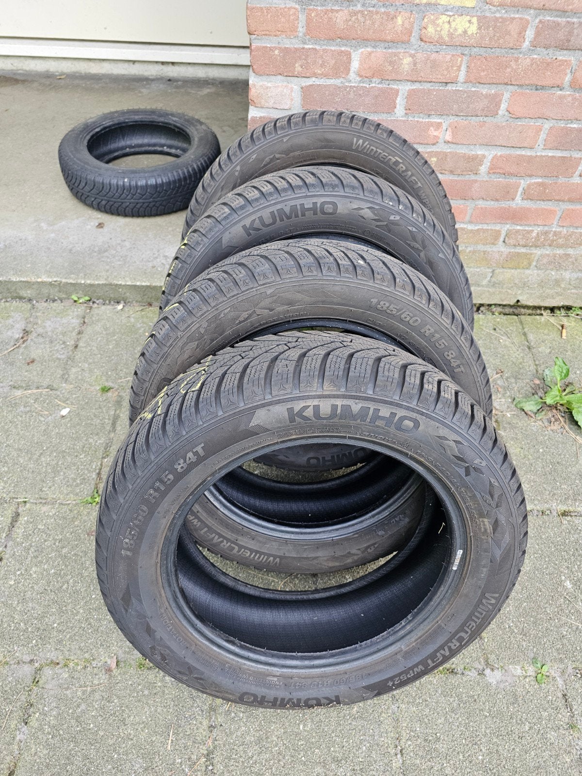 Winterbanden Kumho 185/60 R15, Auto-onderdelen, Ophalen, 15 inch, Band(en), 185 mm