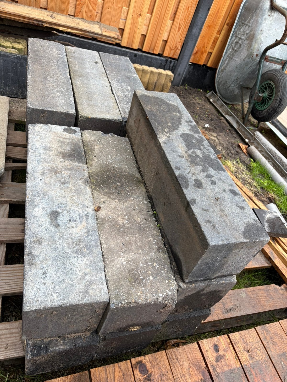 GRATIS stapelblokken, Tuin en Terras, Ophalen, Gebruikt, Blok, Minder dan 25 cm