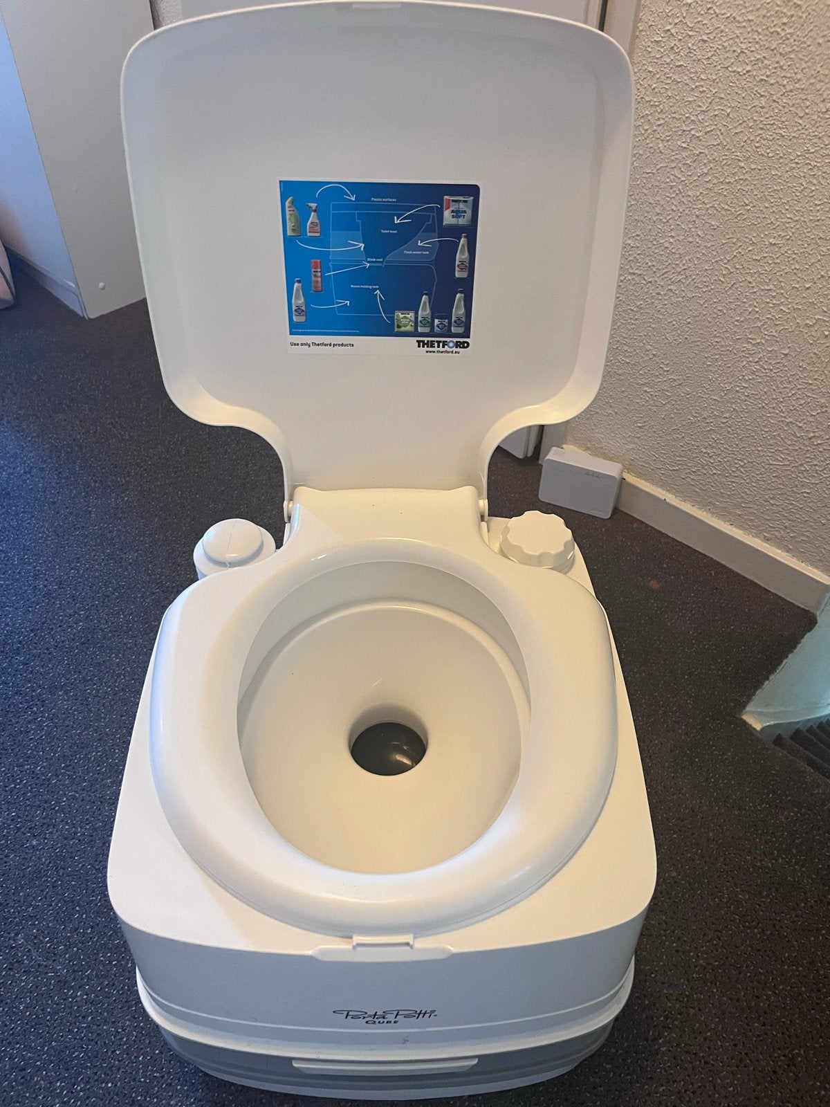 Thetford Porta Potti Qube 145 met vloeistoffen, Ophalen of Verzenden, Zo goed als nieuw
