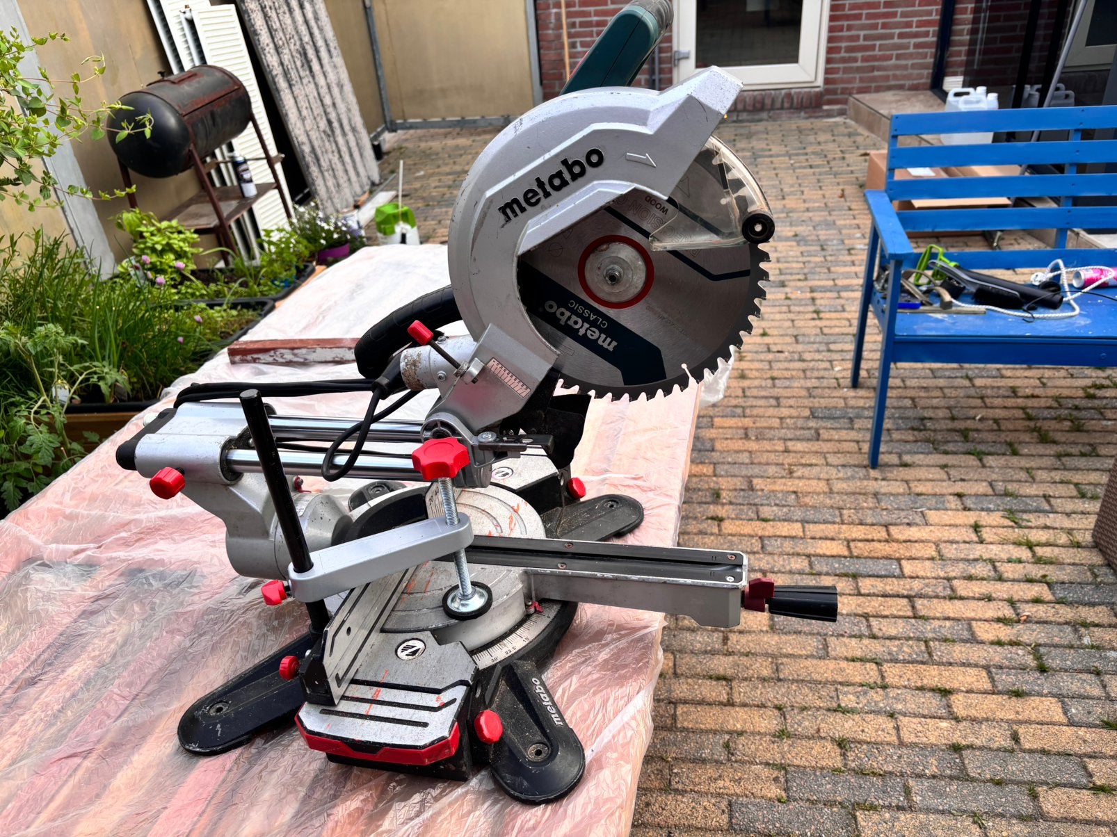 Radiaal inkortzaag Metabo GKS254M, Doe-het-zelf en Verbouw, Gereedschap | Zaagmachines, 70 mm of meer, Ophalen of Verzenden, Zo goed als nieuw