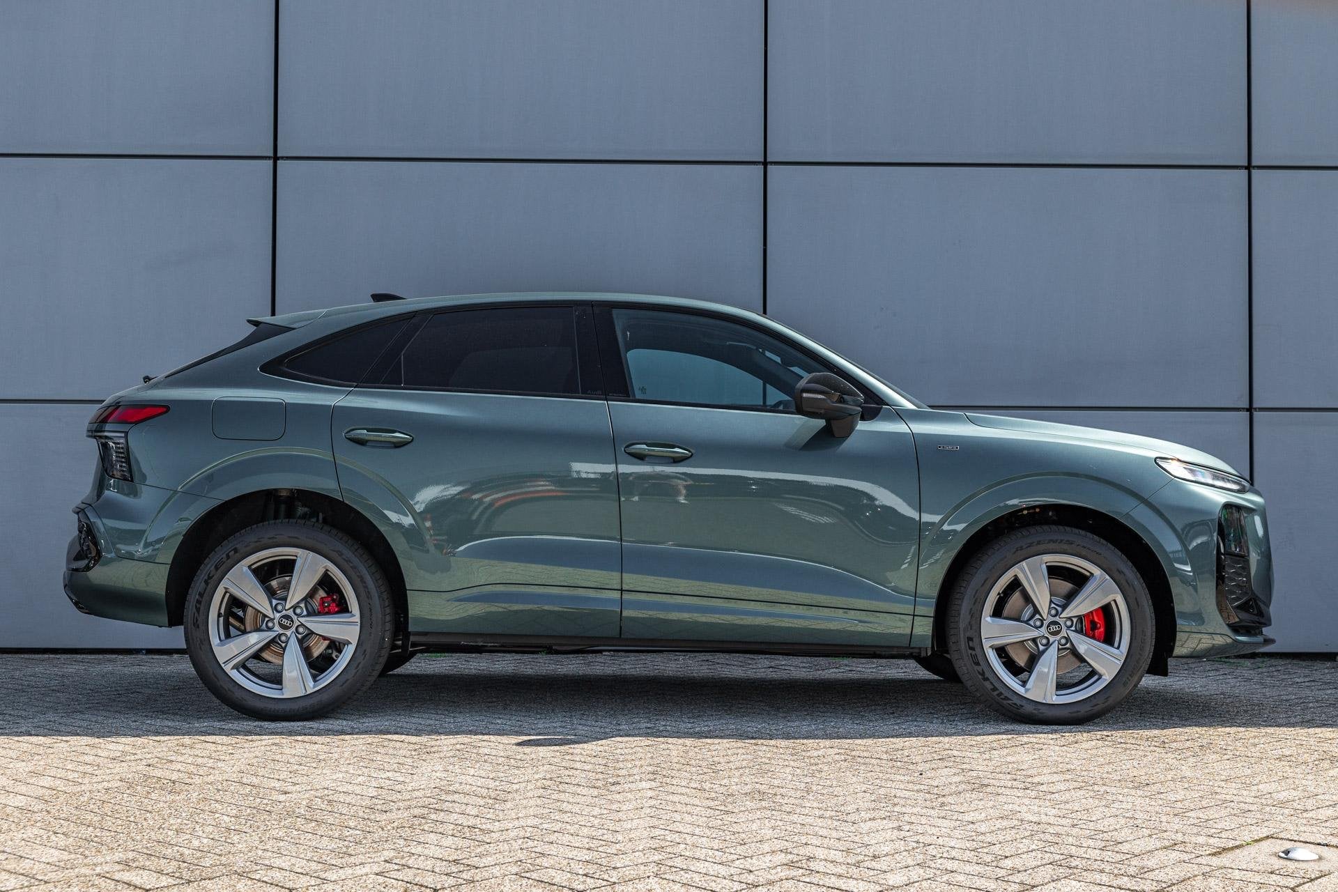 Audi Q3 Sportback 1.5 e-hybrid 272pk S Edition | Tech Pro |, Auto's, 12 maanden, 1800 kg, 1498 cc, 4 cilinders