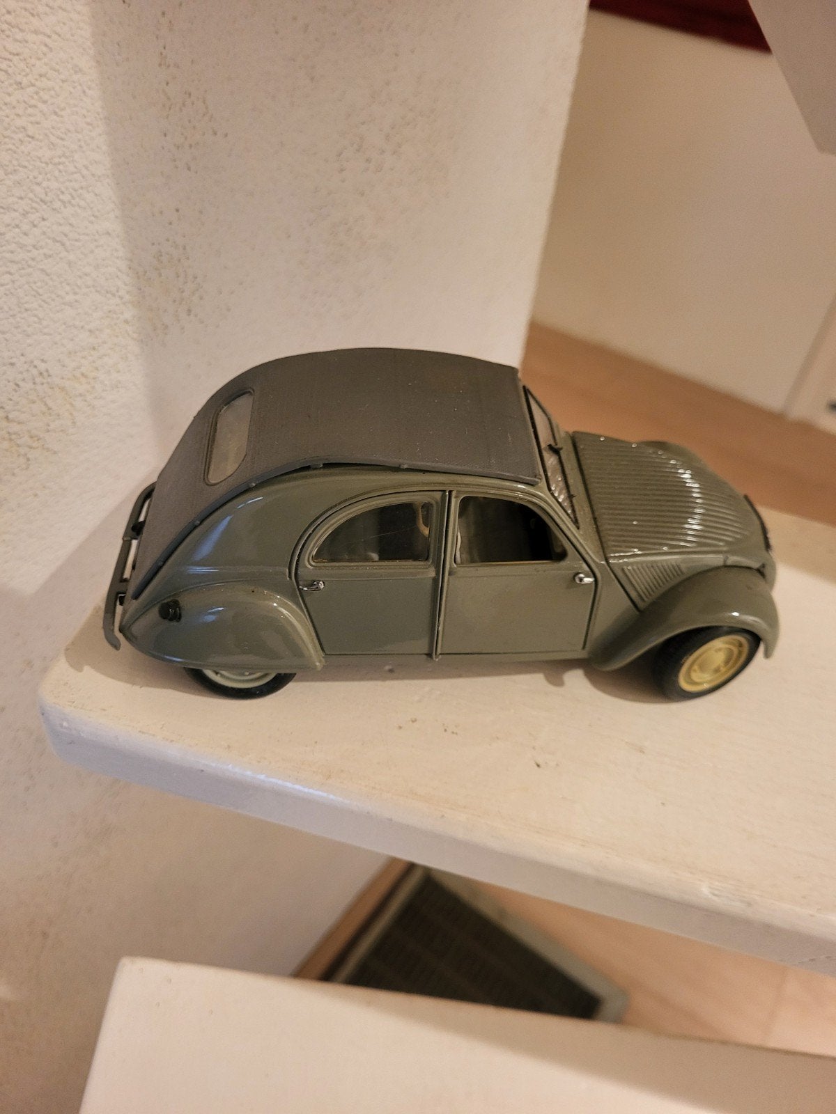 Citroën 2CV schaalmodel 1:18 - Voorbumper ontbreekt, Ophalen of Verzenden, Gebruikt, Auto, Overige merken