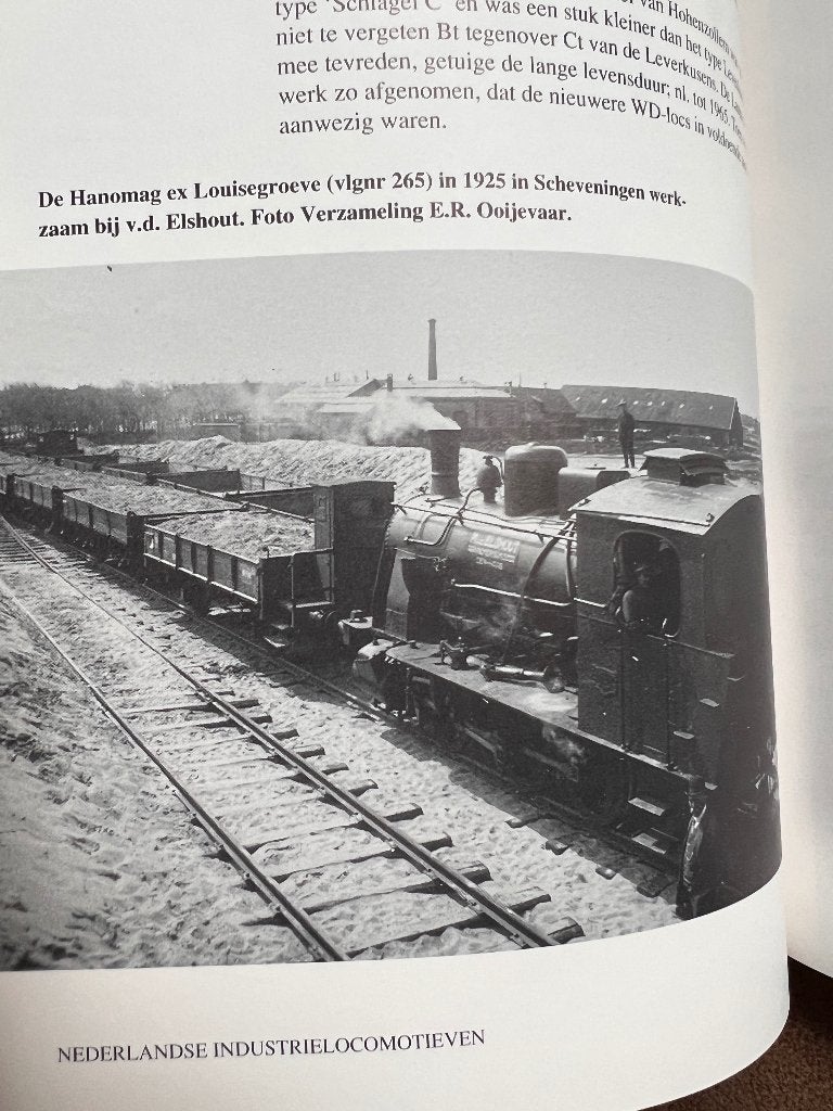 boek industrie locomotieven normaalsporige 1435mm, Ophalen of Verzenden, Zo goed als nieuw, Diverse auteurs, Trein